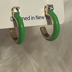 😎NEW😎Women’s Green and Gold Hoop Earrings